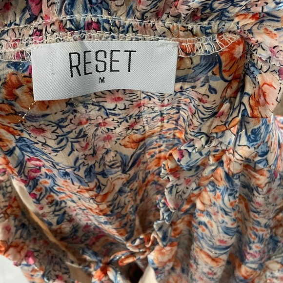 Chic Floral Ruffle Mini Dress - Picture 5 of 7